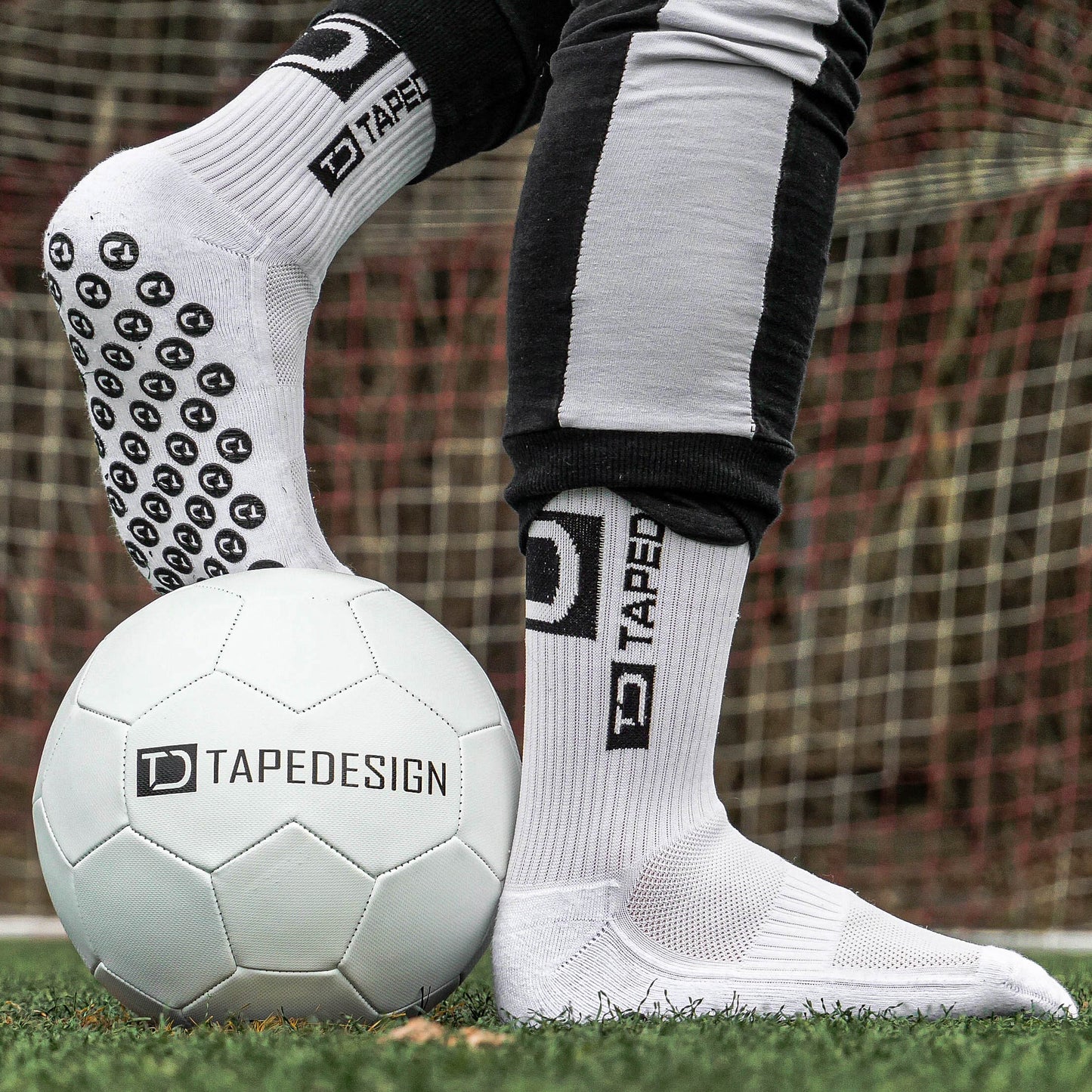 TAPEDESIGN Grip Socks